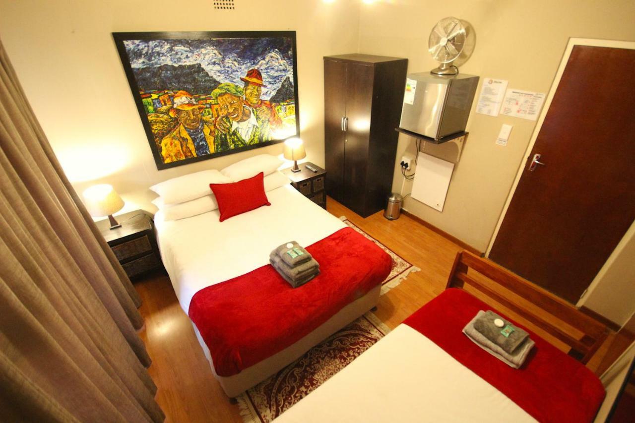 Saltycrax Backpackers And Surf Hostel By Curiocity Hostel *