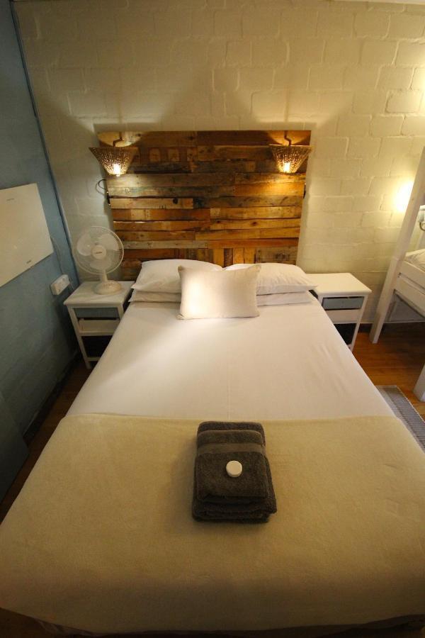Saltycrax Backpackers And Surf Hostel By Curiocity
