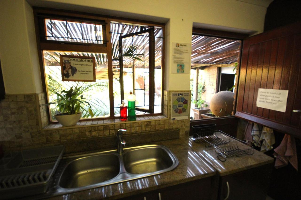 Saltycrax Backpackers And Surf Hostel By Curiocity Bloubergstrand