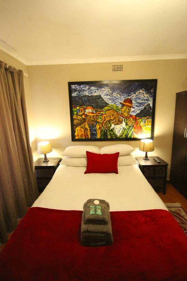 Hostel Saltycrax Backpackers And Surf Hostel By Curiocity Bloubergstrand